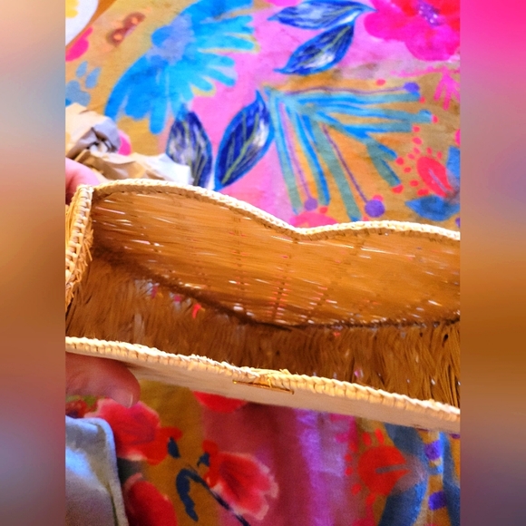 Kaanas One Of A Kind Soledad Heart-Shaped Woven Clutch, Irica Palm, Artisan, NWT - Picture 9 of 12